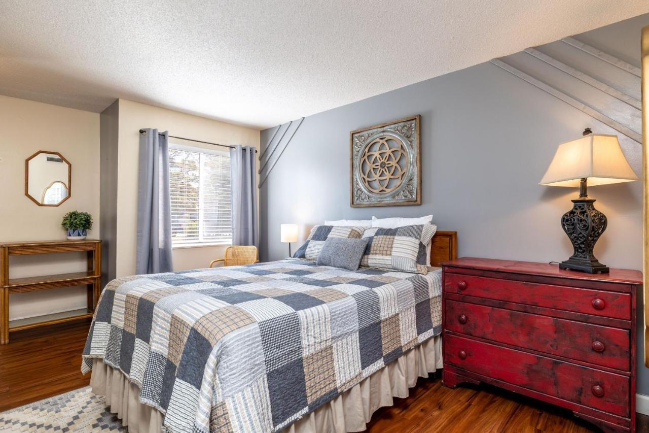 Wow Views!!-Mountain Escape-Outdoor Pool-Close To Downtown-Wifi-Cable-Private Balcony Gatlinburg Buitenkant foto