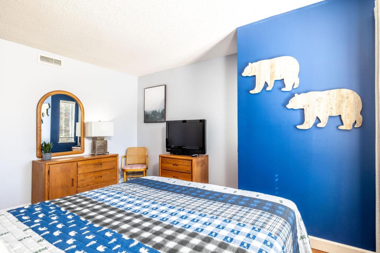 Wow Views!!-Mountain Escape-Outdoor Pool-Close To Downtown-Wifi-Cable-Private Balcony Gatlinburg Buitenkant foto