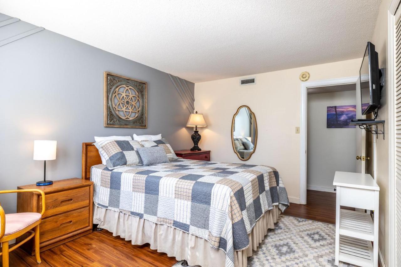 Wow Views!!-Mountain Escape-Outdoor Pool-Close To Downtown-Wifi-Cable-Private Balcony Gatlinburg Buitenkant foto