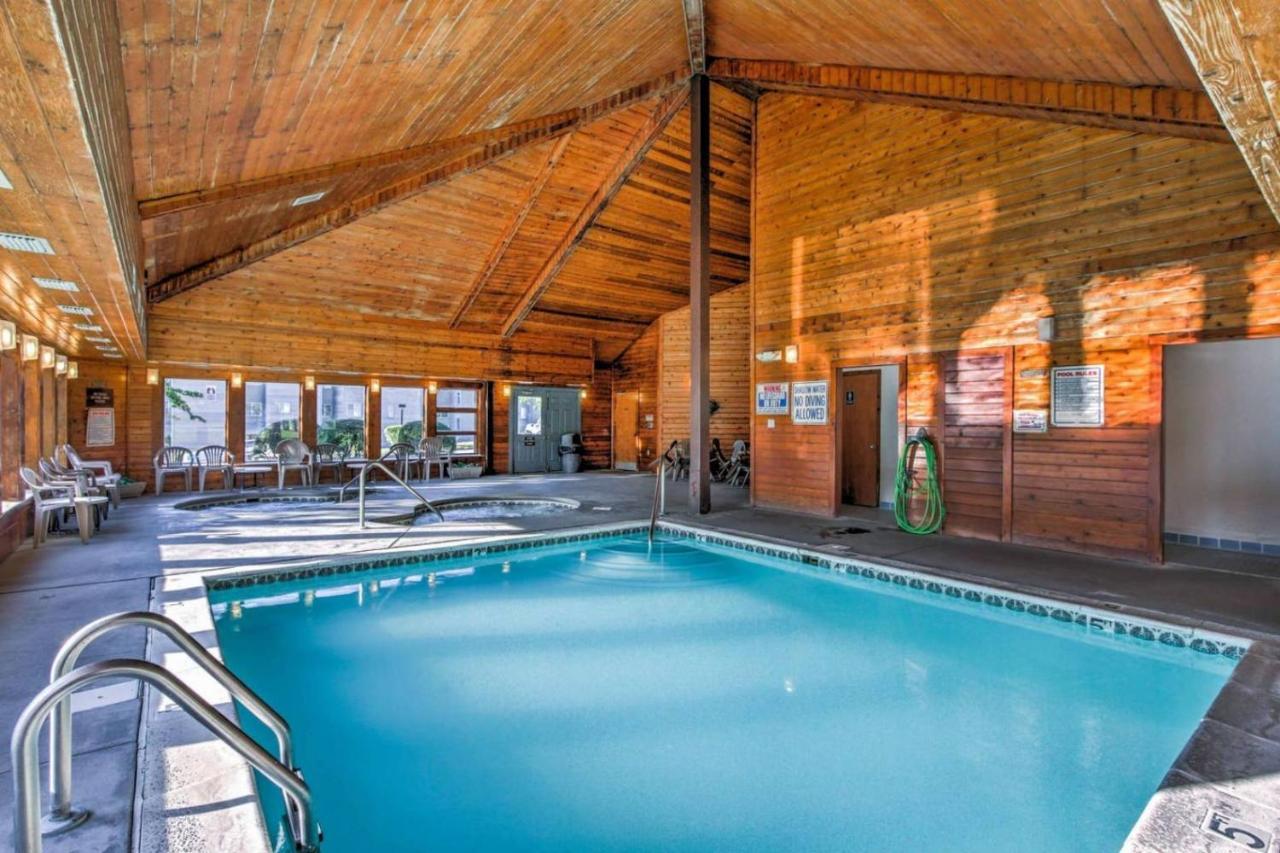 Wow Views!!-Mountain Escape-Outdoor Pool-Close To Downtown-Wifi-Cable-Private Balcony Gatlinburg Buitenkant foto