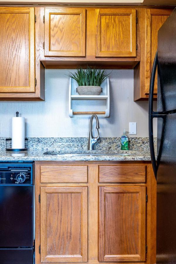 Wow Views!!-Mountain Escape-Outdoor Pool-Close To Downtown-Wifi-Cable-Private Balcony Gatlinburg Buitenkant foto