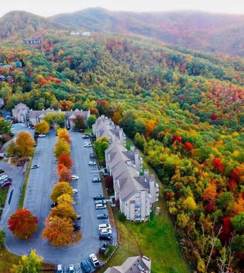 Wow Views!!-Mountain Escape-Outdoor Pool-Close To Downtown-Wifi-Cable-Private Balcony Gatlinburg Buitenkant foto