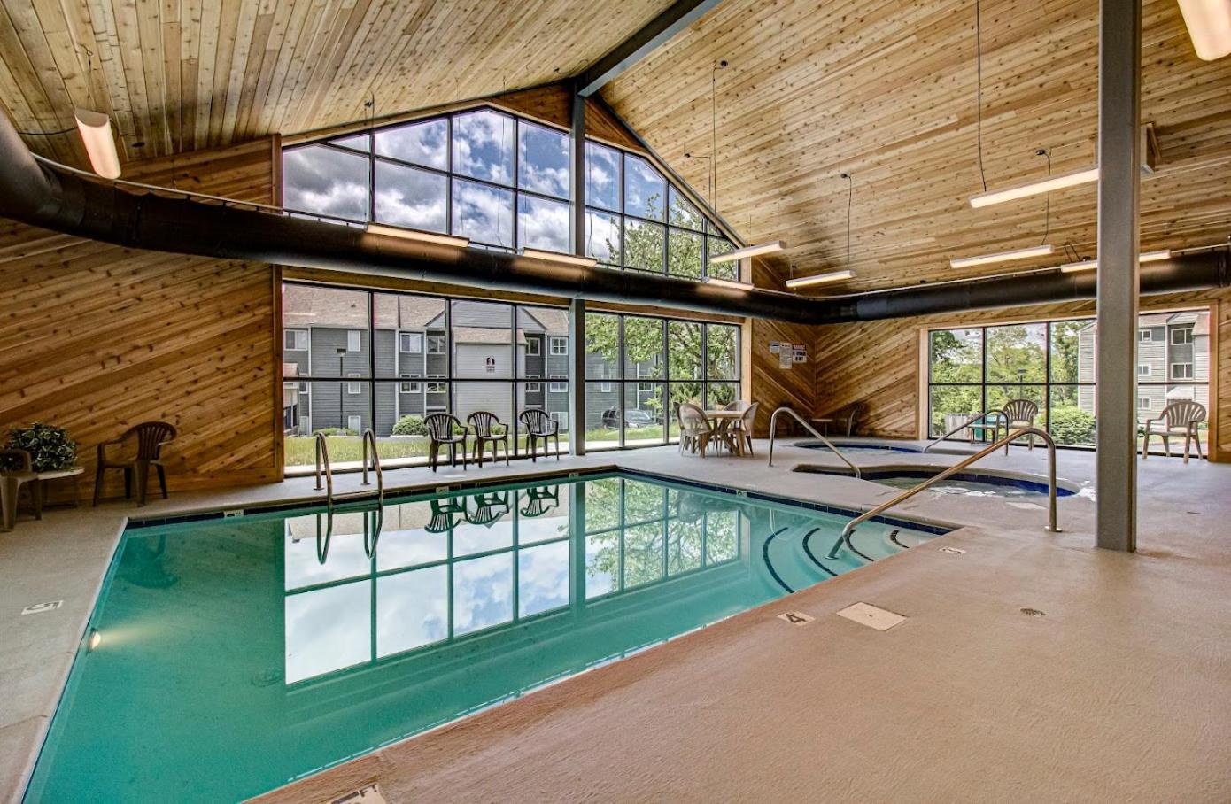 Wow Views!!-Mountain Escape-Outdoor Pool-Close To Downtown-Wifi-Cable-Private Balcony Gatlinburg Buitenkant foto